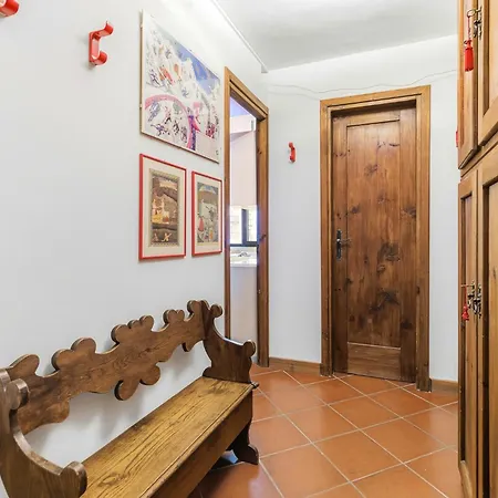 Hostdomus - Golf Apartment *